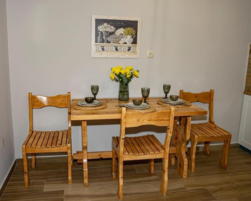 Orfeas Apartment เปรเวซา ภายนอก รูปภาพ